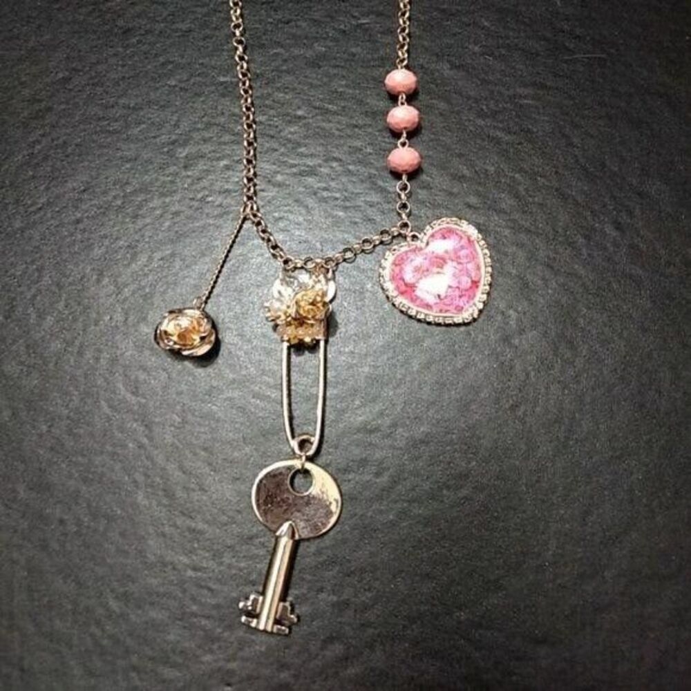 Betsey Johnson rose & key necklace 28-31" chain